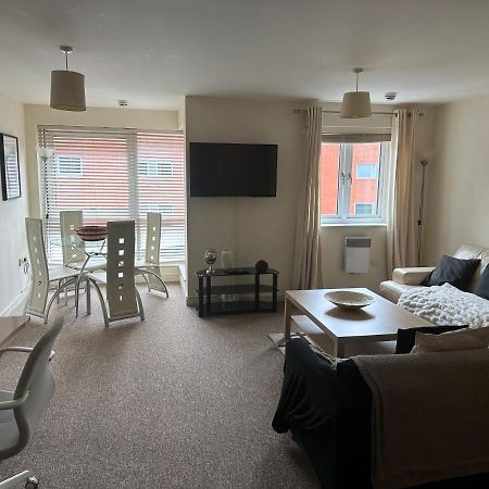 Gunwharf Quays Harbour Apartments Portsmouth Zewnętrze zdjęcie